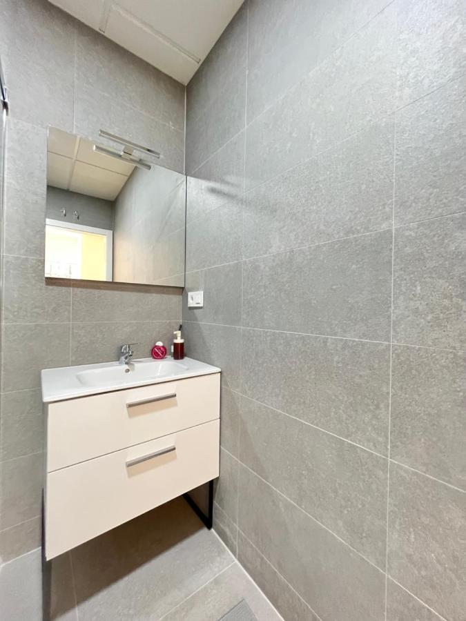 Apartament Acogedor Infanta Mercedes Madryt Zewnętrze zdjęcie